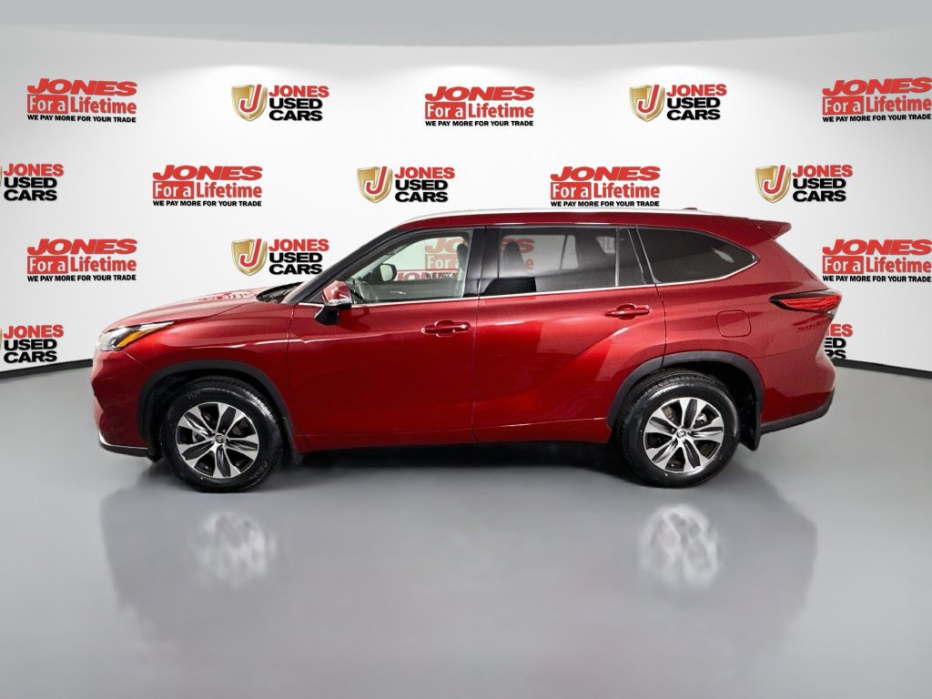 Certified 2022 Toyota Highlander XLE AWD/4WD image 15