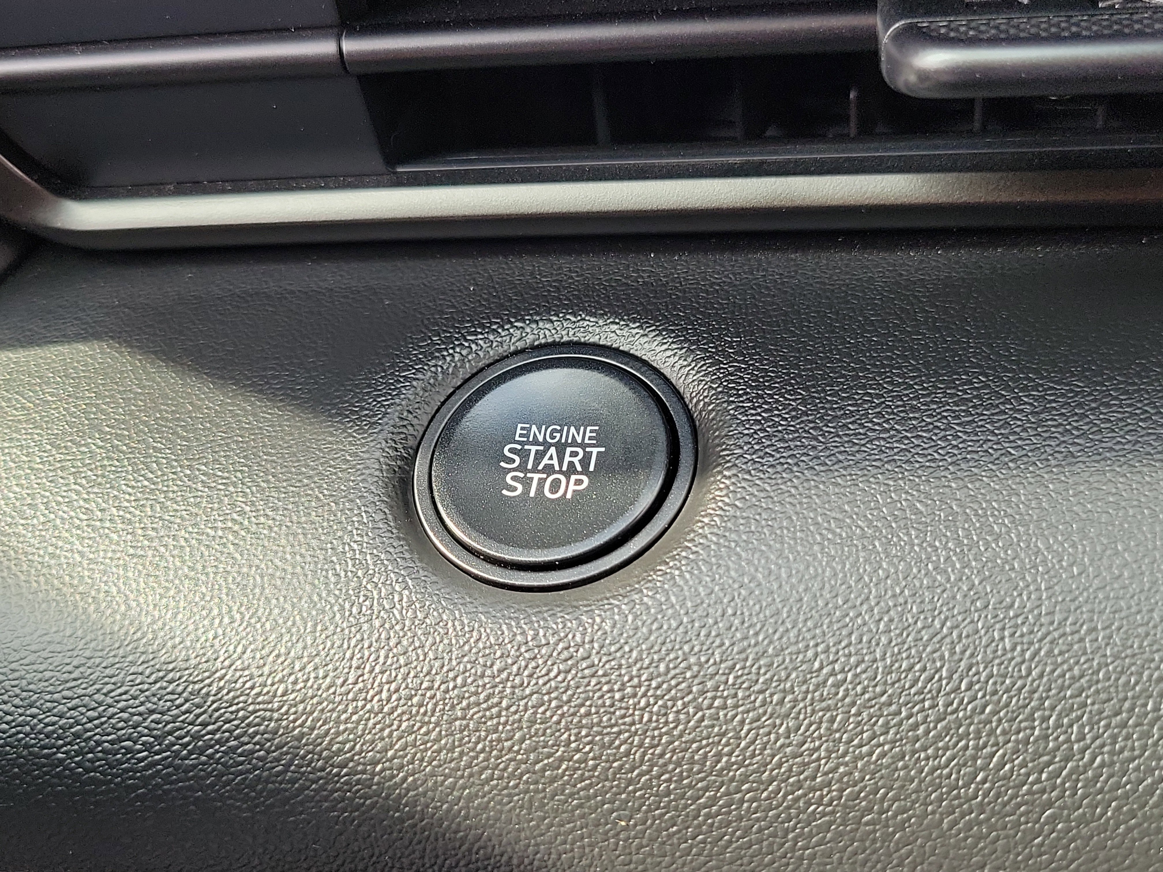 Certified 2025 Hyundai Elantra Sport image 14