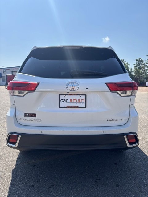 Used 2017 Toyota Highlander Limited image 6