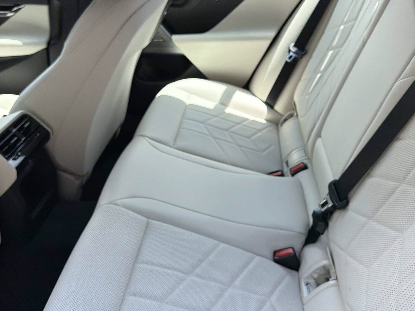 Certified 2026 BMW 530i xDrive w/ M Sport Package AWD/4WD image 13