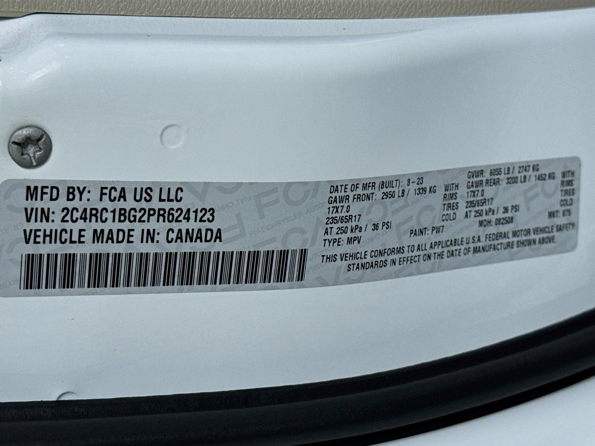 Used 2023 Chrysler Pacifica Touring-L image 39