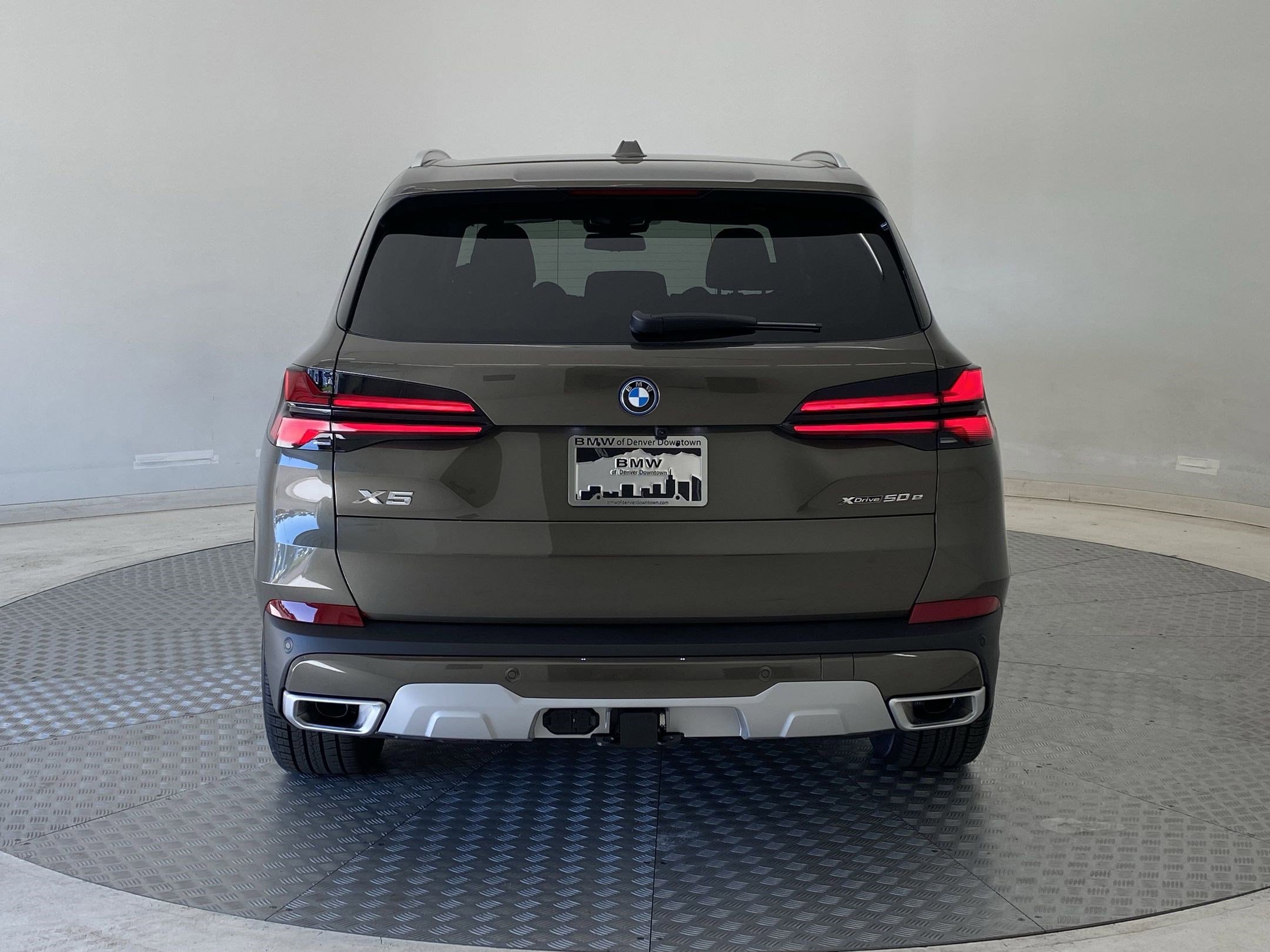 Used 2026 BMW X5 xDrive50e w/ Premium Package image 9