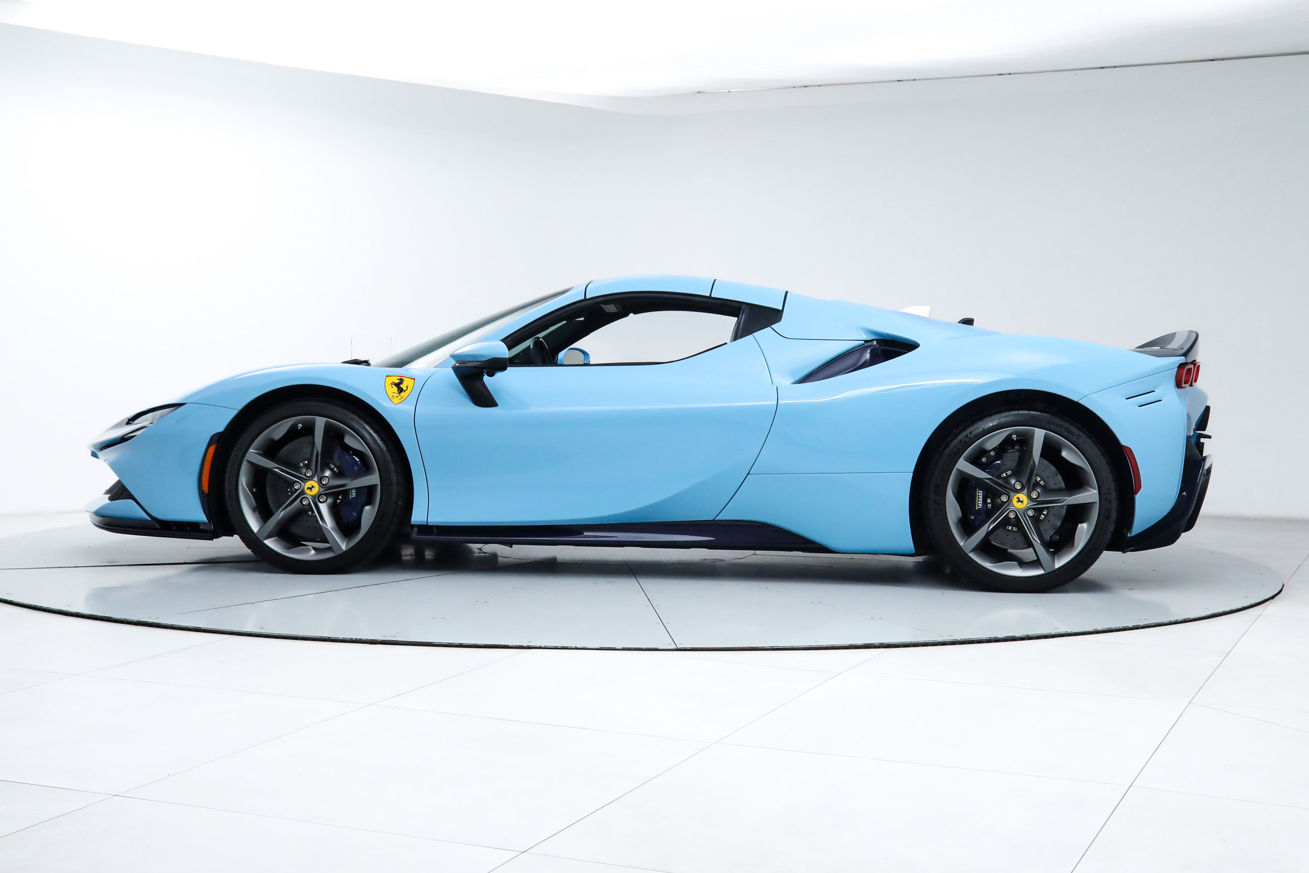 Certified 2025 Ferrari SF90 Spider AWD/4WD image 7