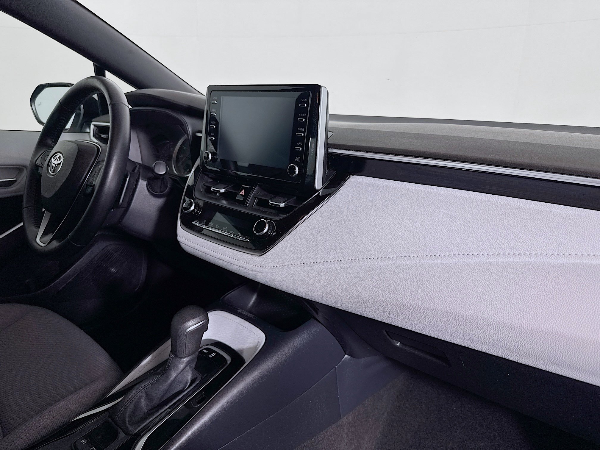 Used 2020 Toyota Corolla SE w/ SE Premium Package FWD image 28