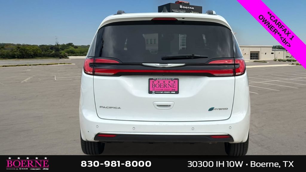 Used 2025 Chrysler Pacifica Pinnacle FWD image 4