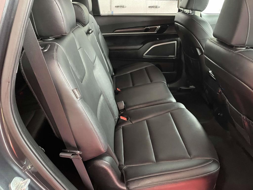 Used 2023 Kia Telluride LX image 44