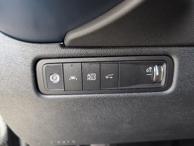 New 2026 Chevrolet Equinox EV LT image 17