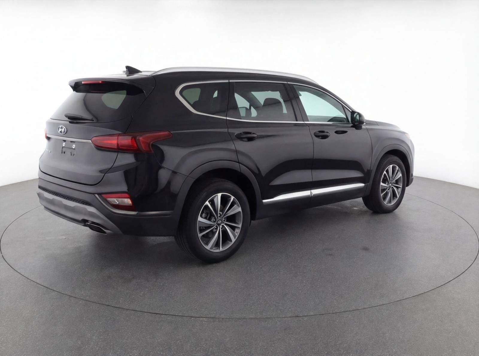 Used 2019 Hyundai Santa Fe SEL image 4
