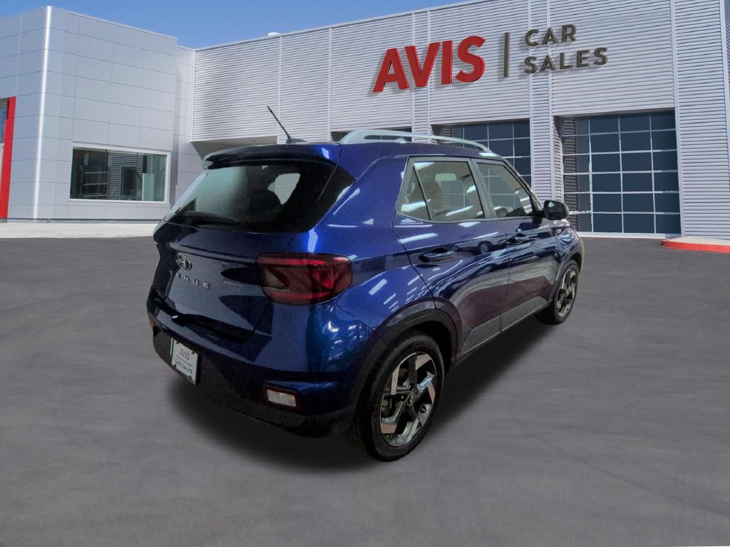 Used 2026 Hyundai Venue SEL FWD image 6
