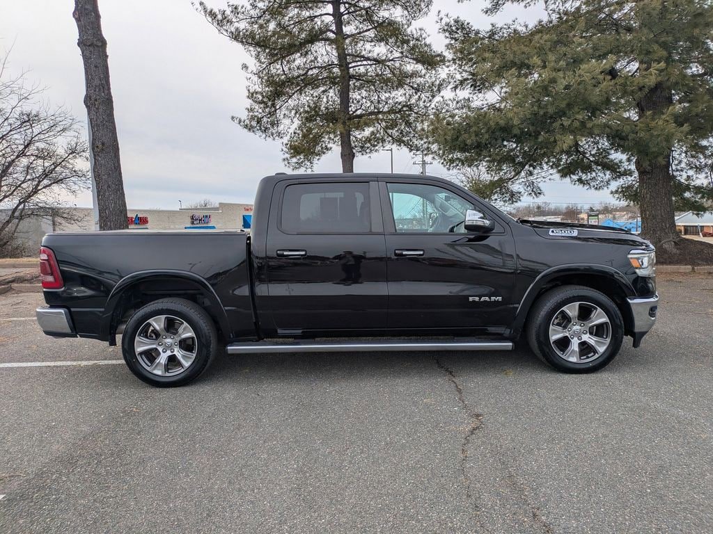 Used 2022 RAM 1500 Laramie AWD/4WD image 3