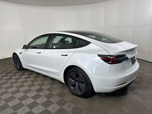 Used 2023 Tesla Model 3 Standard Range image 5