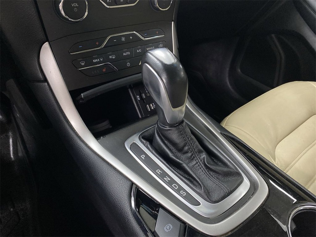 Used 2015 Ford Edge SEL w/ Equipment Group 201A image 16