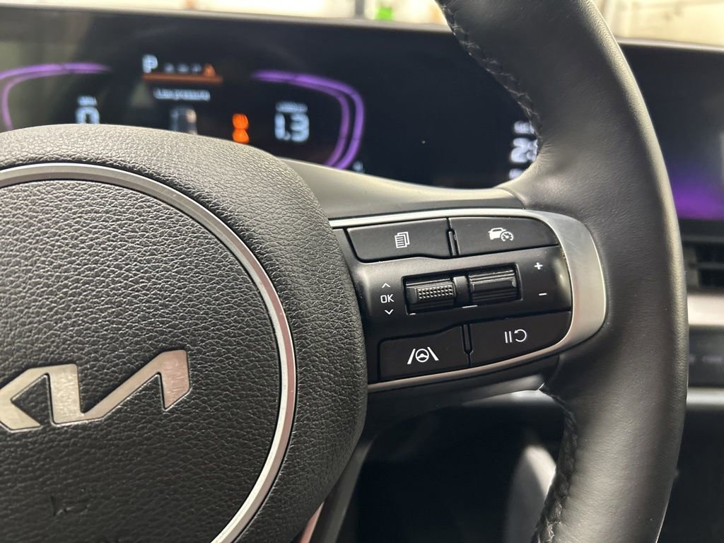 Certified 2023 Kia Sportage EX image 16