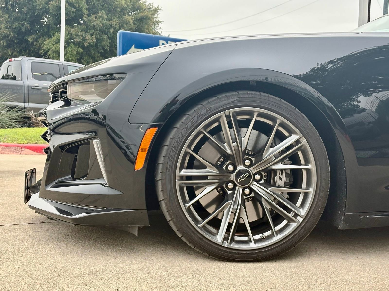 Used 2023 Chevrolet Camaro ZL1 RWD image 7