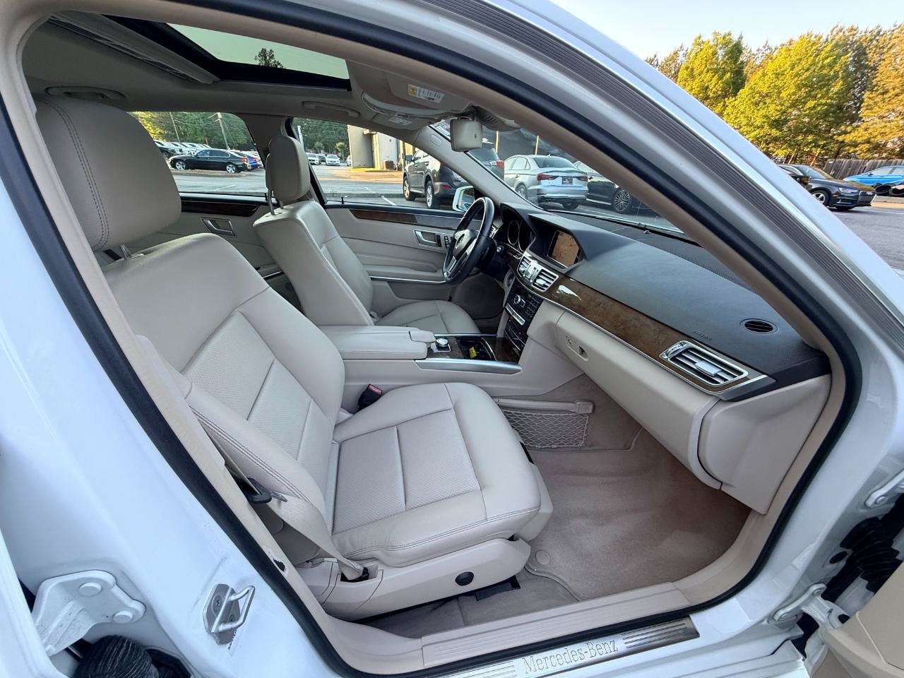 Used 2014 Mercedes-Benz E 350 Sedan image 15