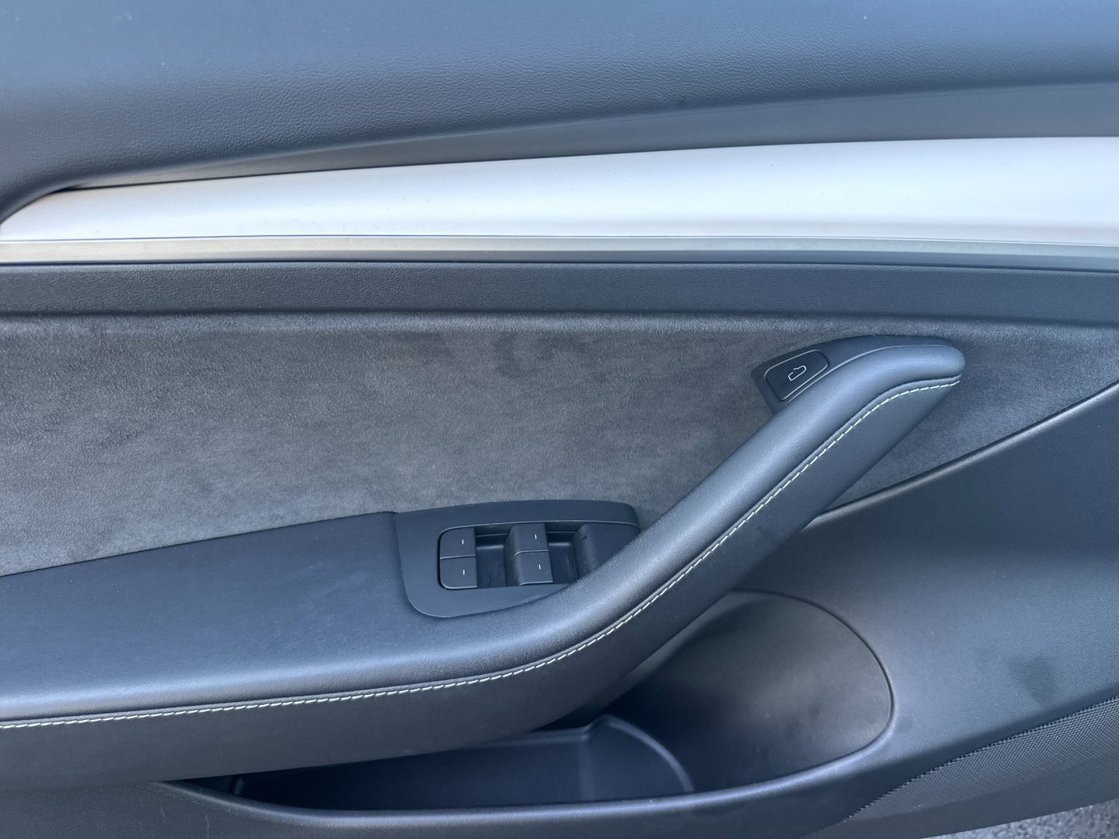 Used 2023 Tesla Model 3 Standard Range RWD image 11