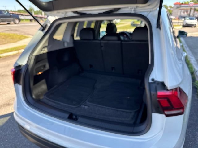Used 2019 Volkswagen Tiguan SE w/ Panoramic Sunroof Package AWD/4WD image 22