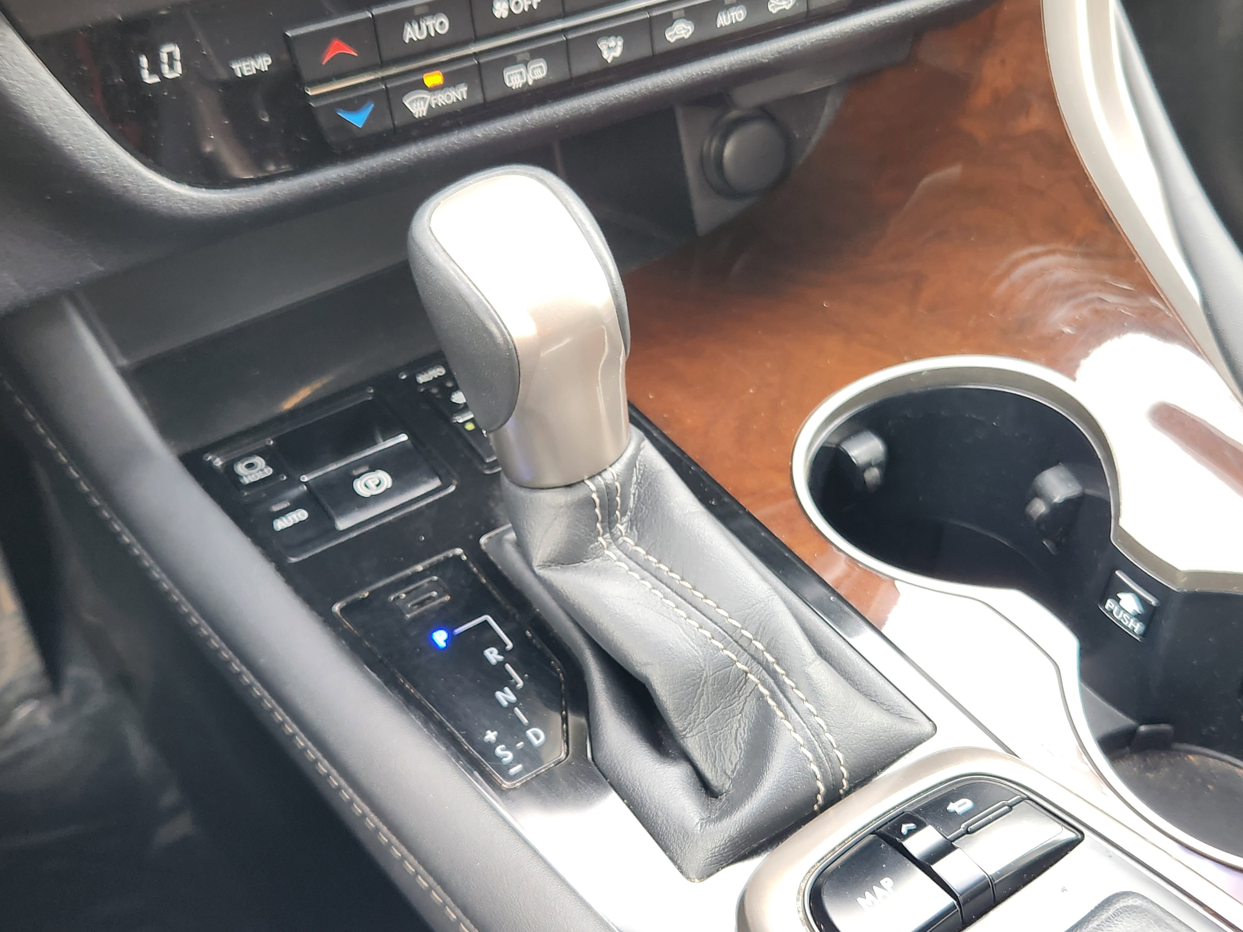 Used 2017 Lexus RX 450h AWD image 12