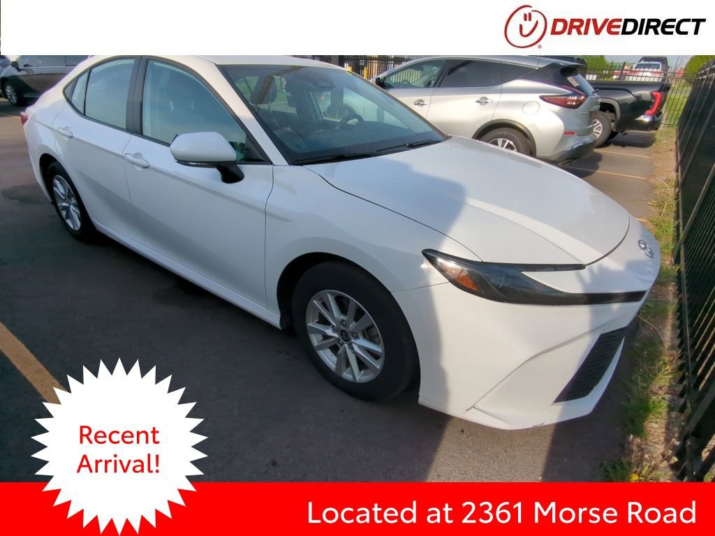 Used 2025 Toyota Camry LE image 1