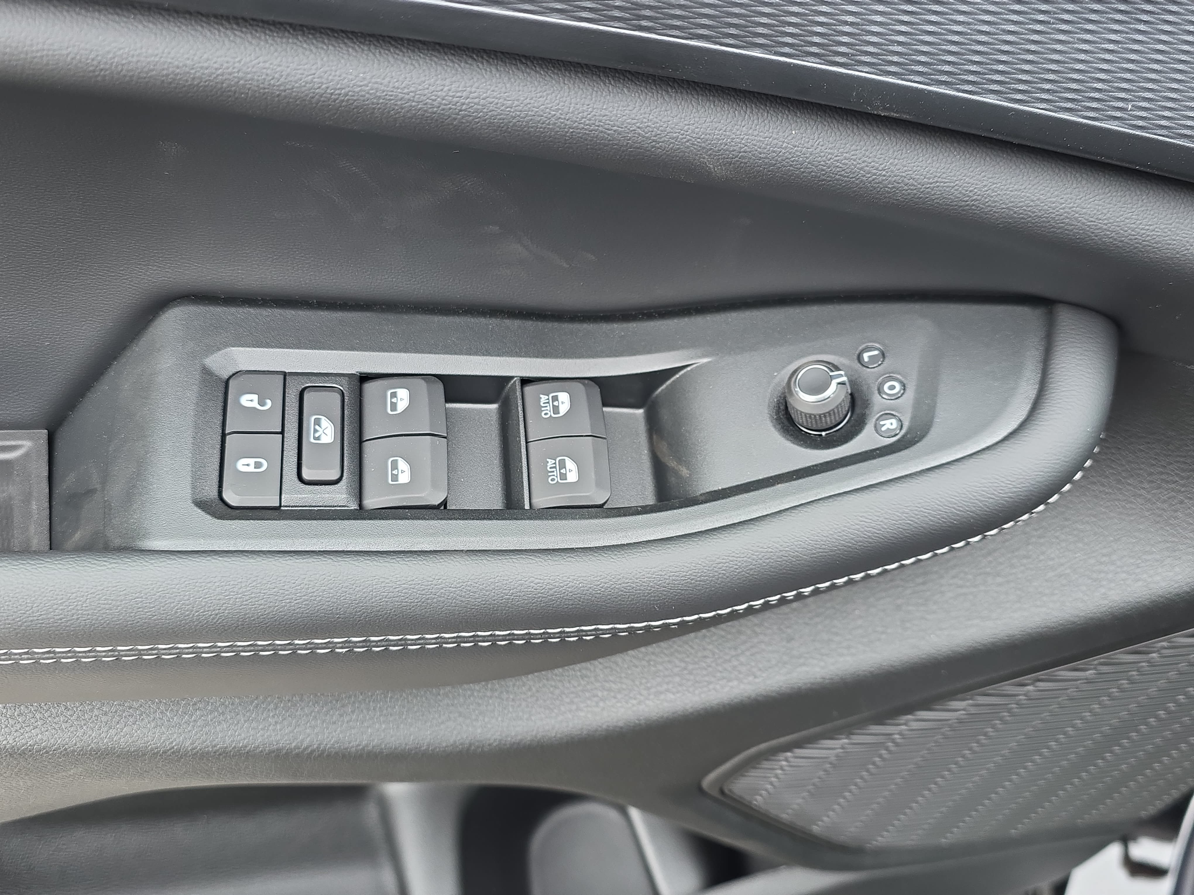 New 2026 Jeep Grand Cherokee Laredo X AWD/4WD image 26