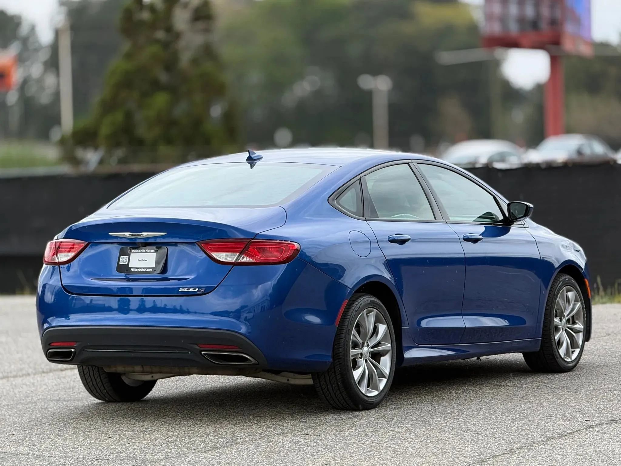 Used 2015 Chrysler 200 S w/ Navigation & Sound Group I image 9