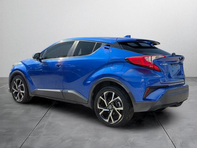 Used 2019 Toyota C-HR XLE FWD image 3