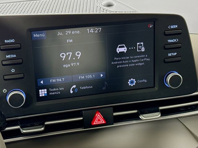 Used 2023 Hyundai Elantra SEL w/ Preferred Accessory Package image 15