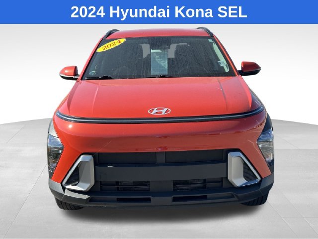 Used 2024 Hyundai Kona SEL AWD/4WD image 2