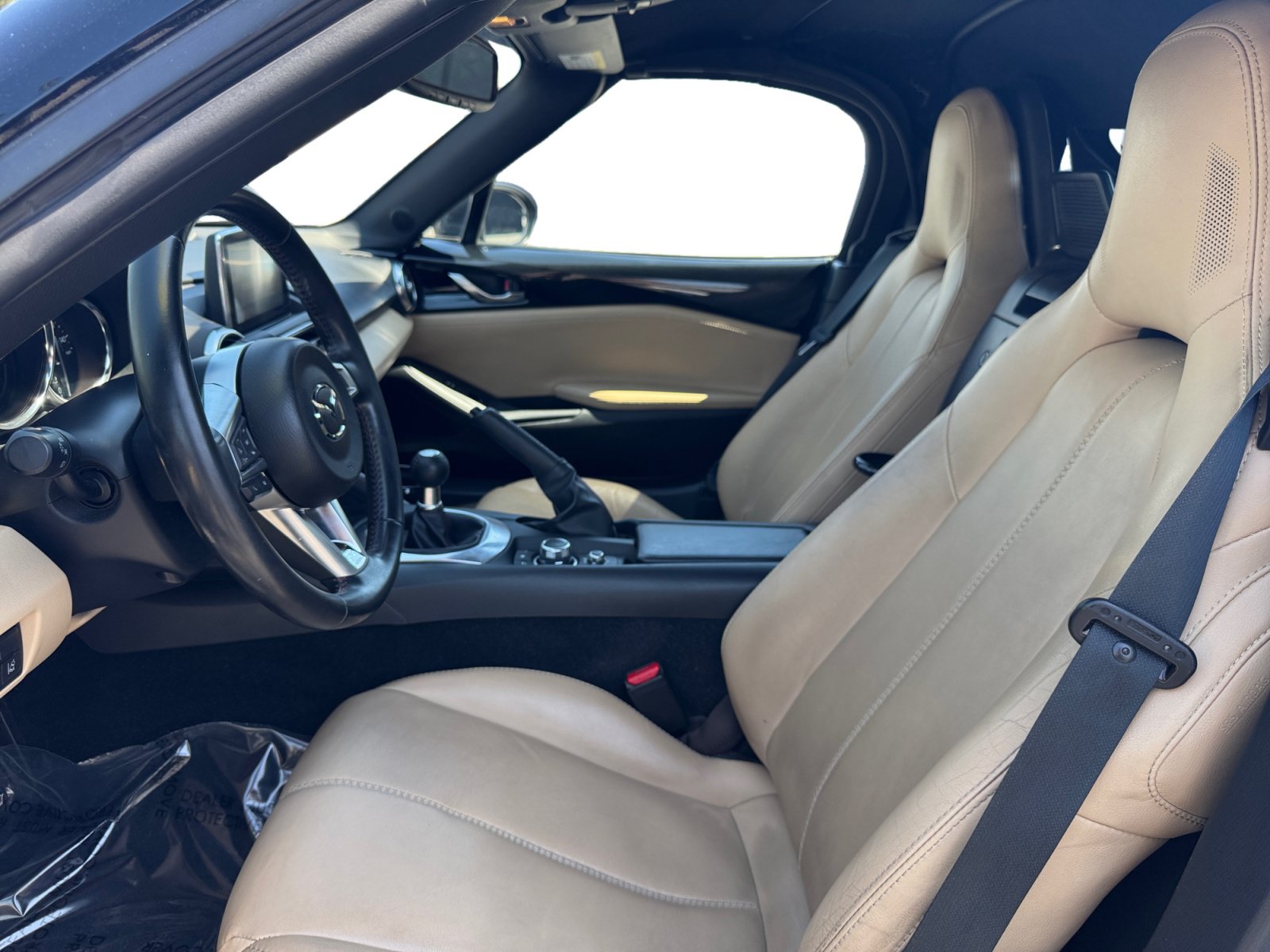 Used 2016 MAZDA MX-5 Miata Grand Touring RWD image 9