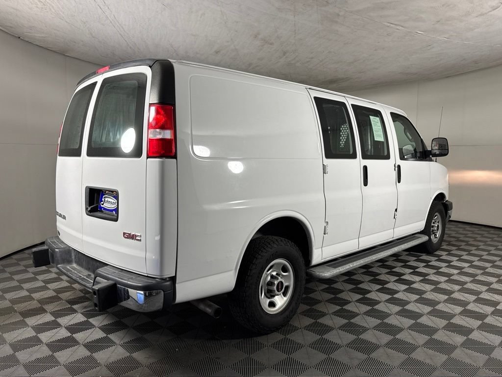 Used 2020 GMC Savana 2500 w/ Driver Convenience Package RWD image 5