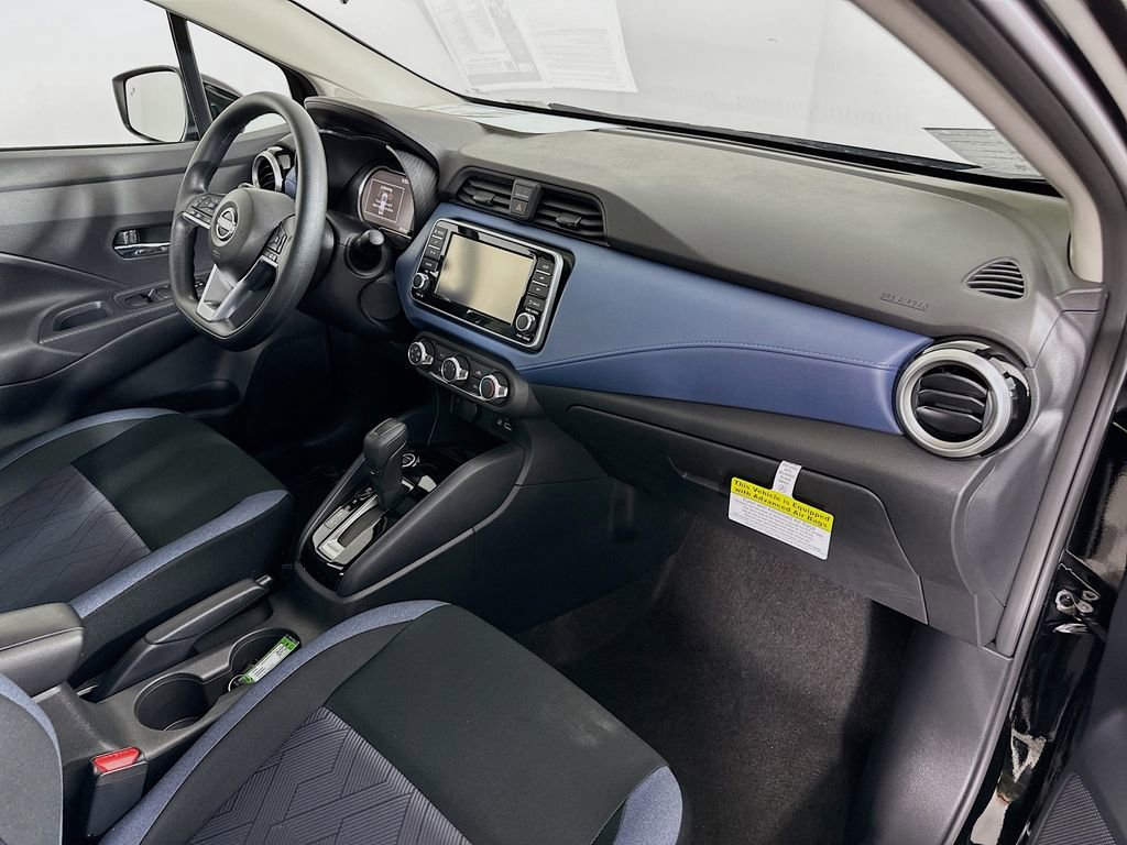 Used 2025 Nissan Versa SV w/ Trunk Package image 33