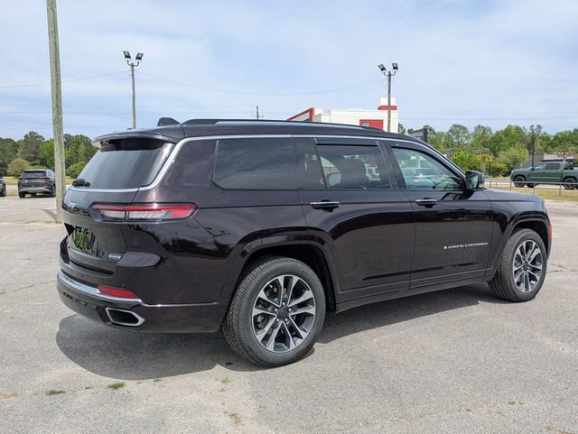 Used 2022 Jeep Grand Cherokee L Overland w/ Luxury Tech Group IV AWD/4WD image 3