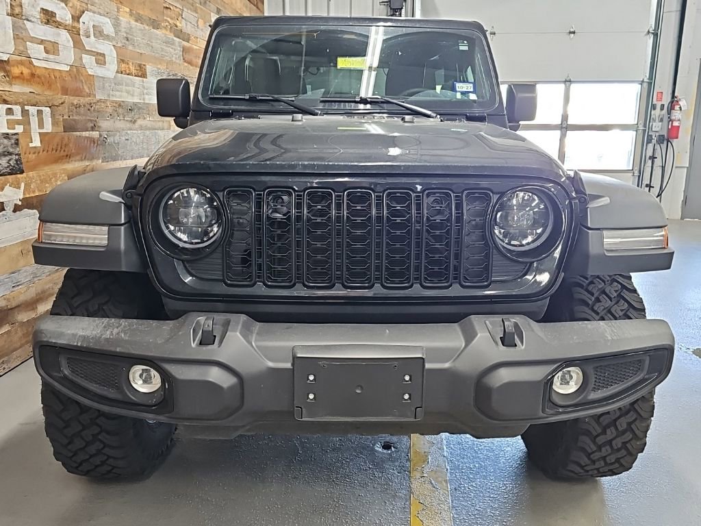 Used 2025 Jeep Wrangler Sport AWD/4WD image 3