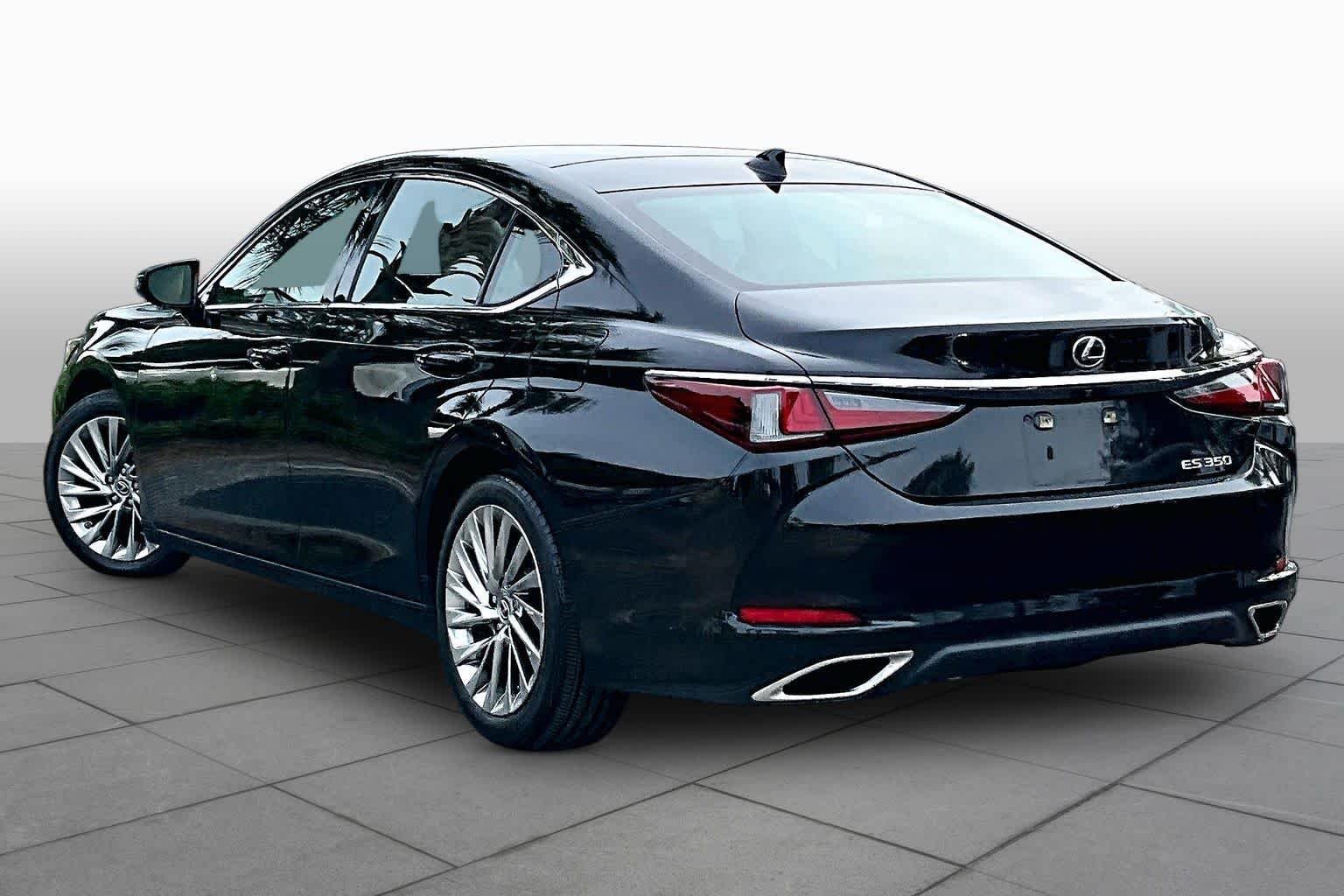 Used 2019 Lexus ES 350 Ultra Luxury w/ Accessory Package 2 FWD image 12