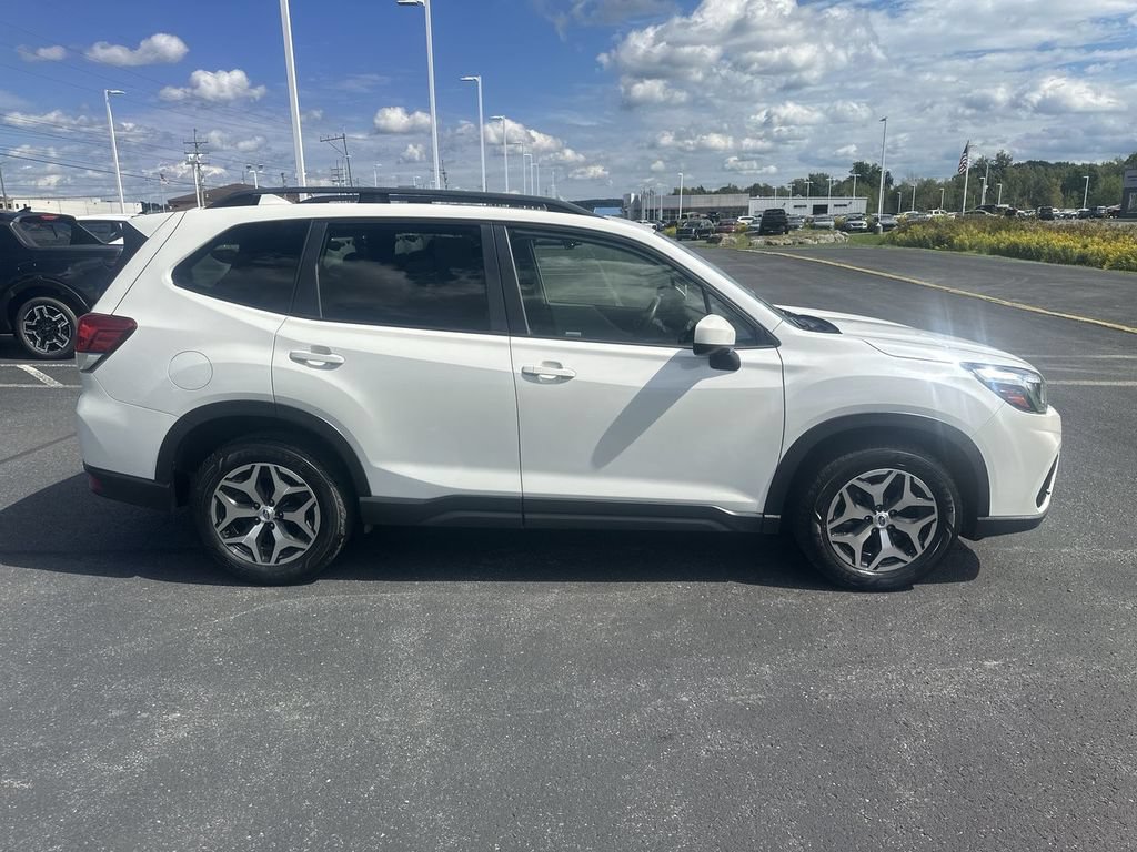 Used 2020 Subaru Forester Premium AWD/4WD image 9
