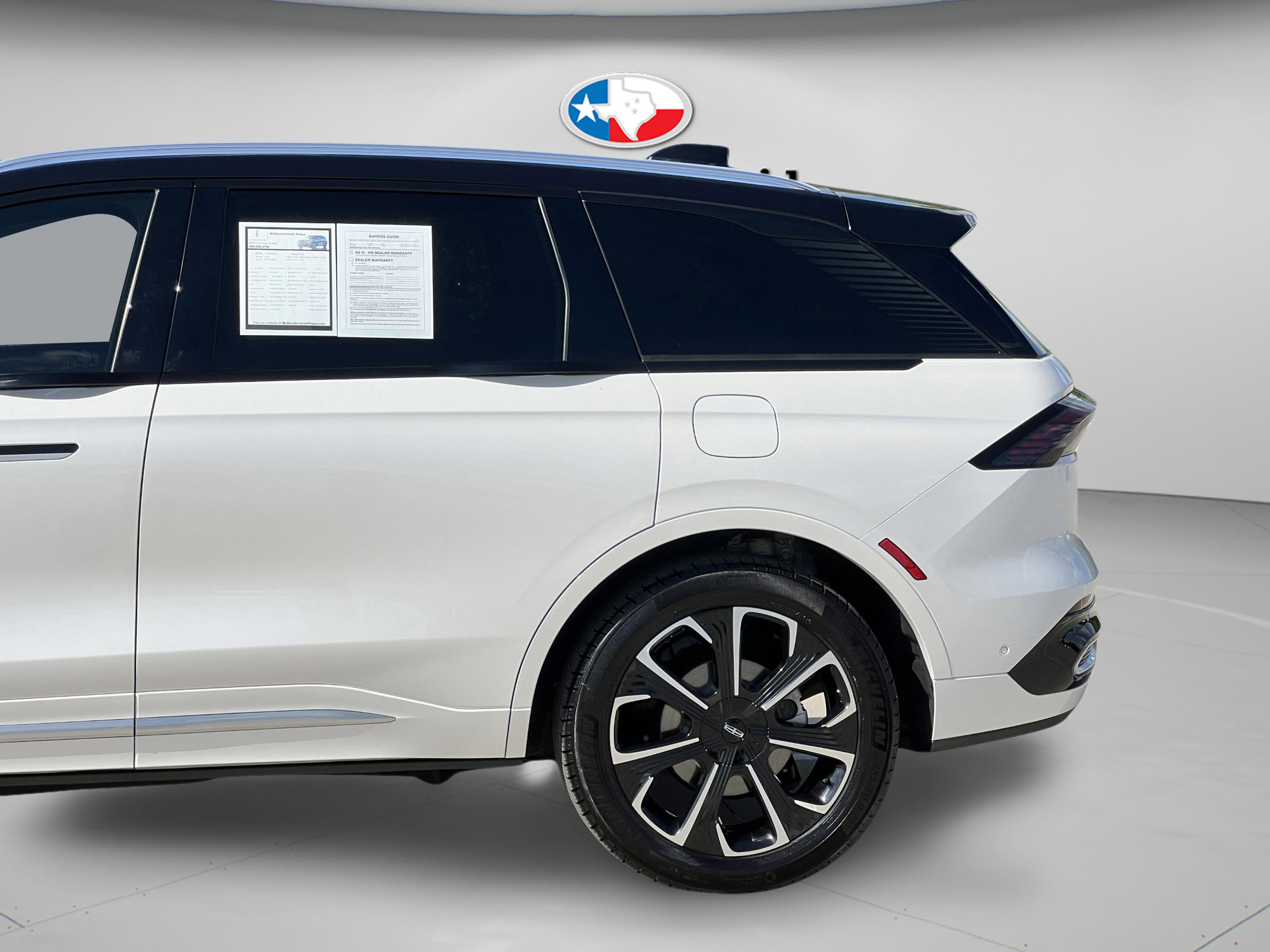 Used 2024 Lincoln Nautilus Reserve w/ Equipment Group 202A image 34