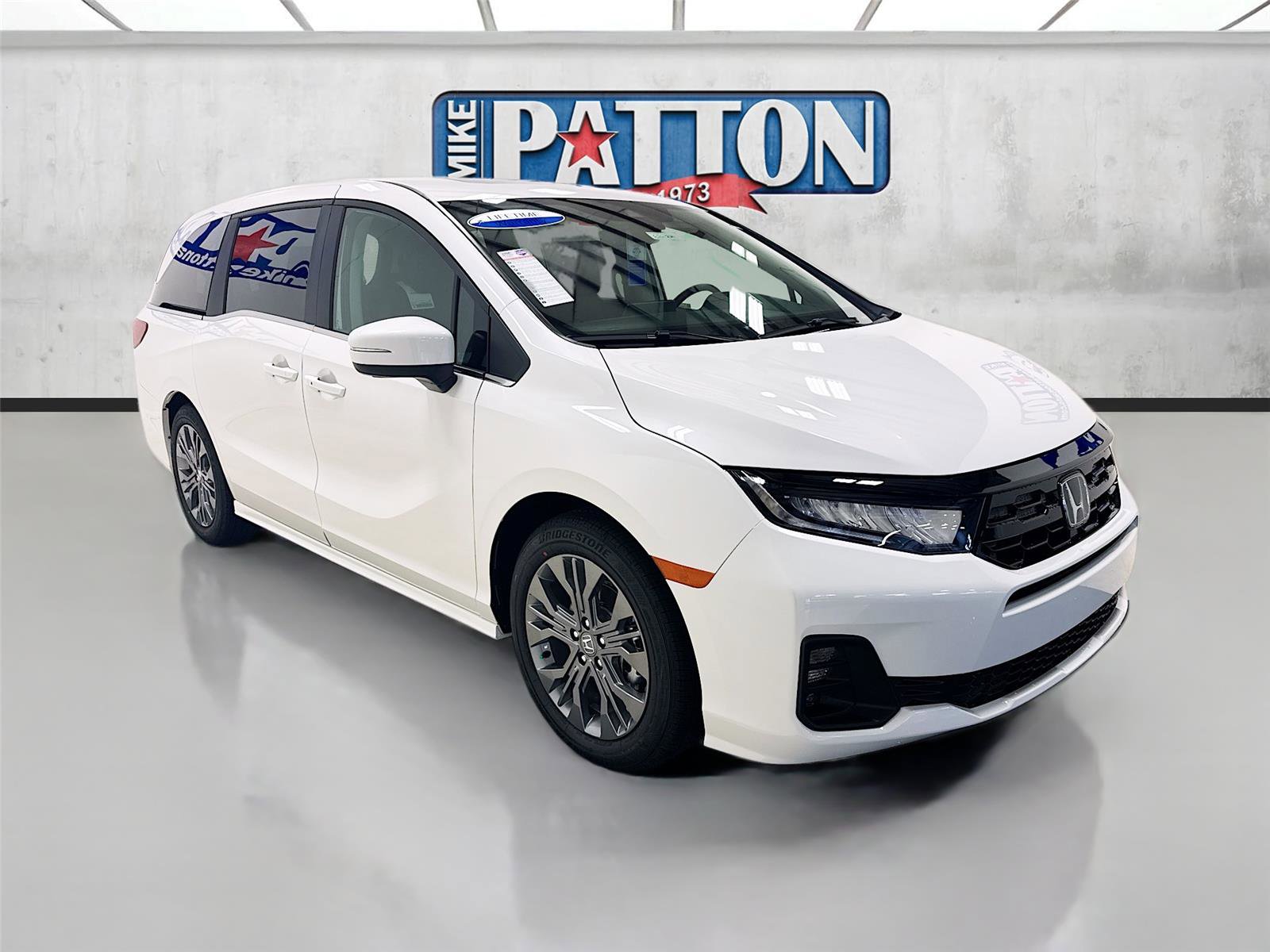 New 2026 Honda Odyssey Touring image 1