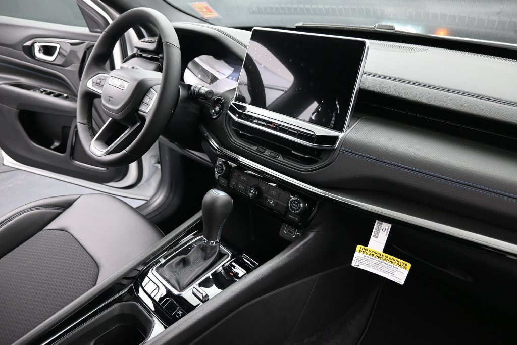 New 2026 Jeep Compass Latitude AWD/4WD image 20