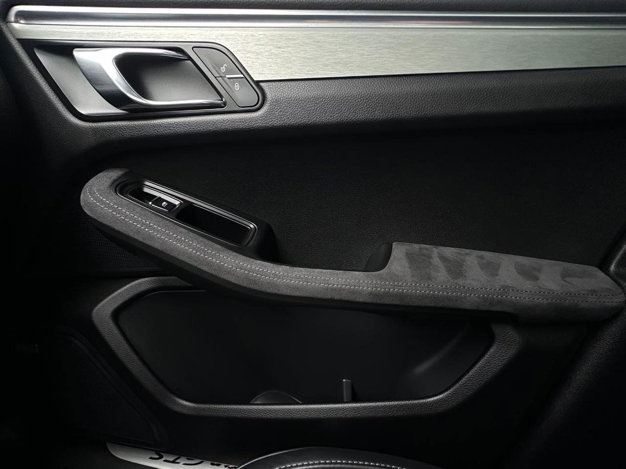 Used 2018 Porsche Macan GTS image 30