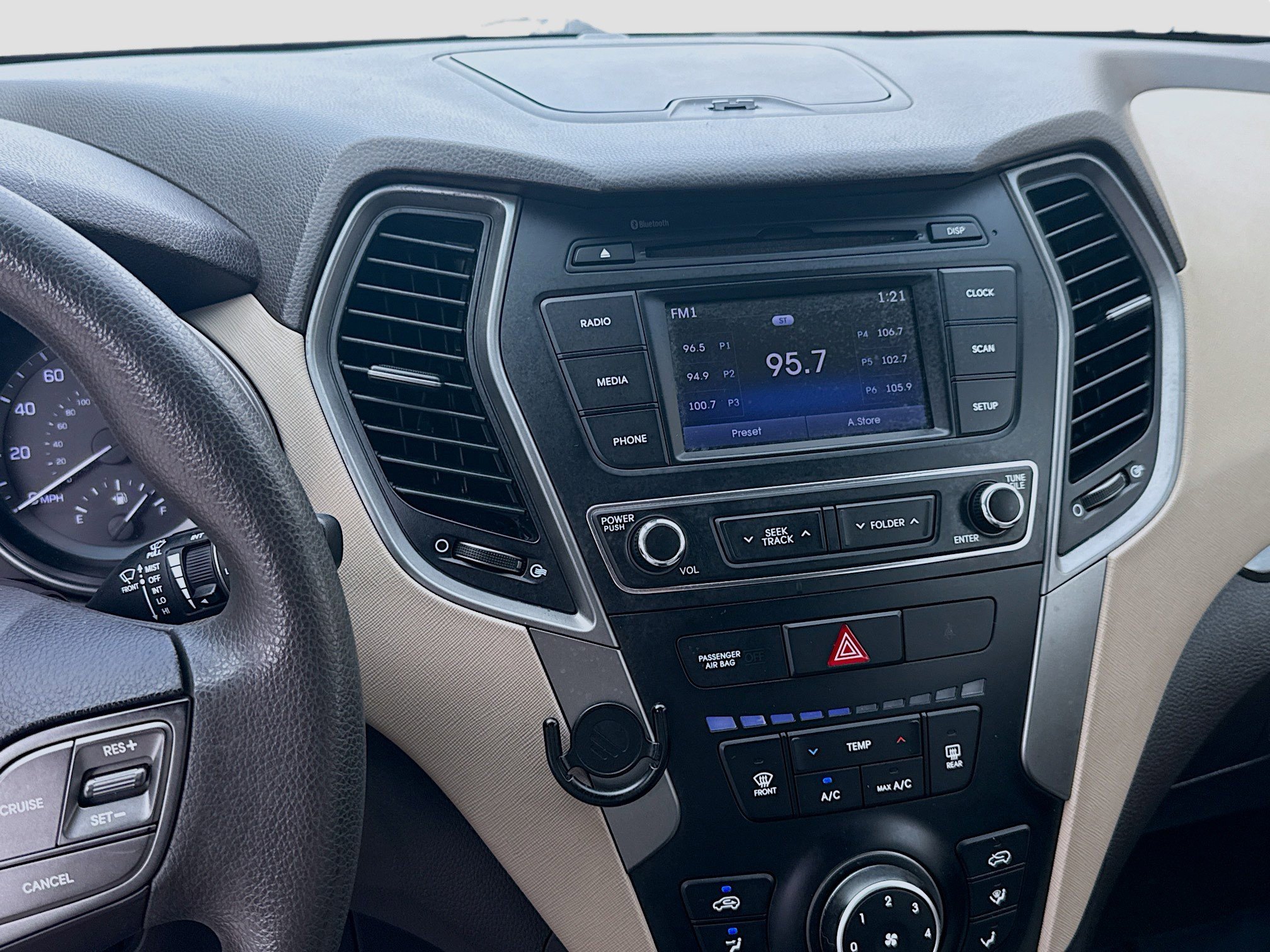 Used 2018 Hyundai Santa Fe Sport image 12