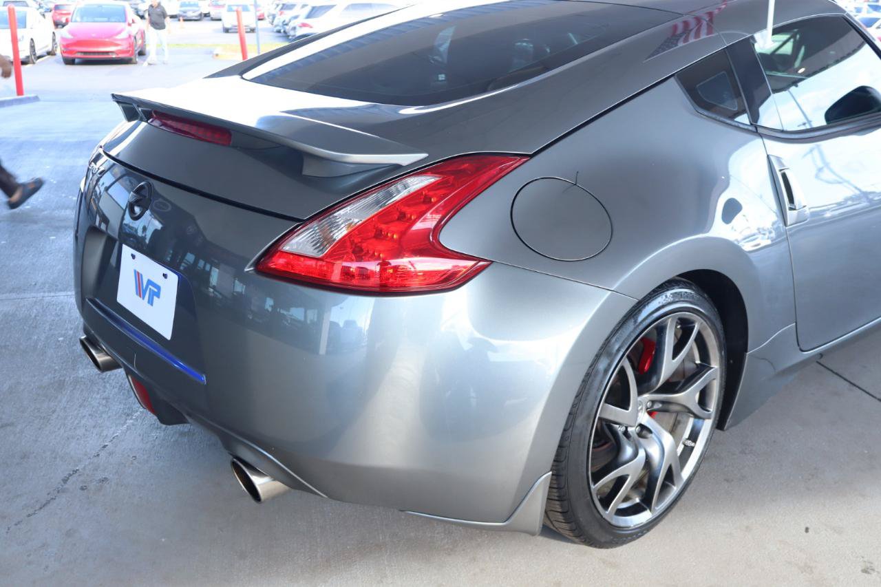 Used 2016 Nissan 370Z Coupe RWD image 8
