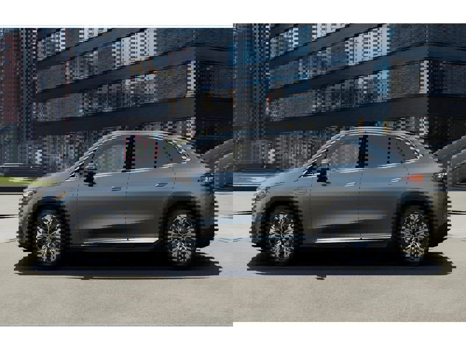 New 2026 Mercedes-Benz EQE 320 4MATIC SUV image 33