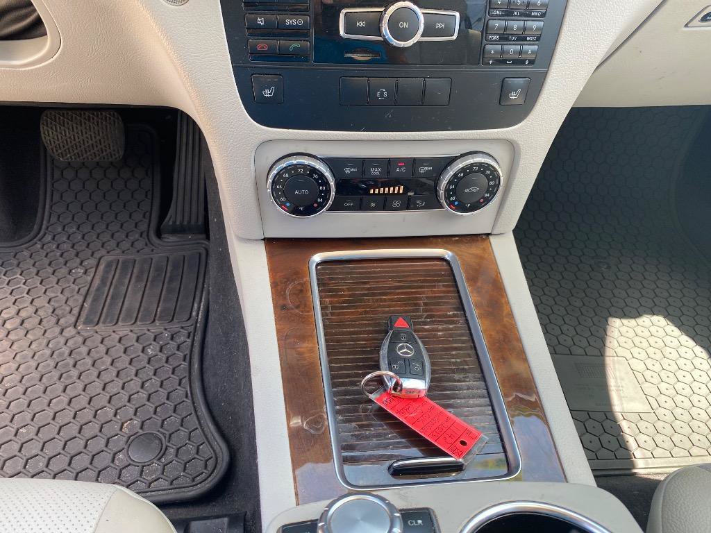 Used 2013 Mercedes-Benz GLK 250 BlueTEC 4MATIC image 31