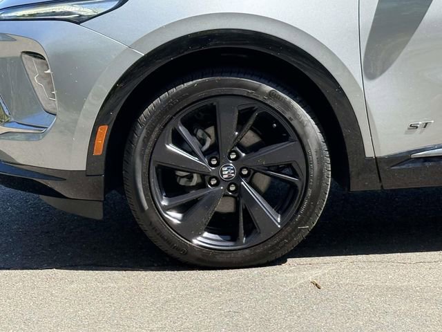 Certified 2025 Buick Envision Sport Touring image 7