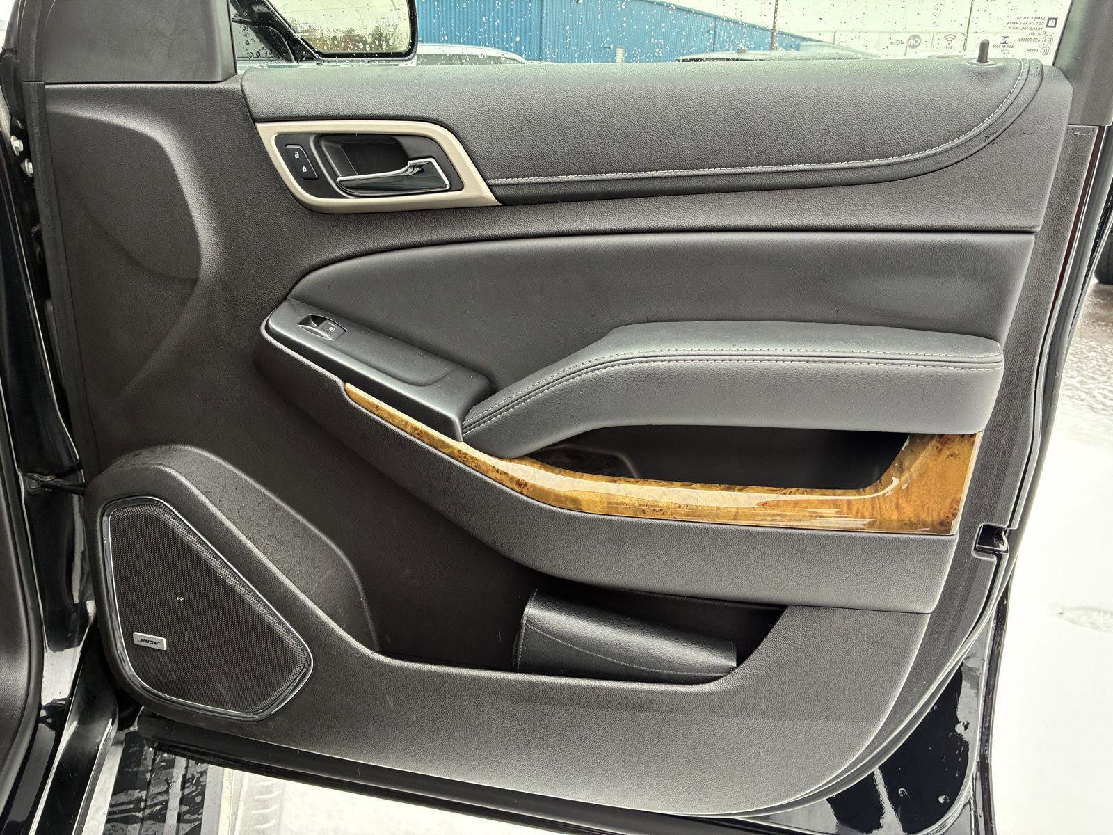 Used 2016 GMC Yukon Denali image 43