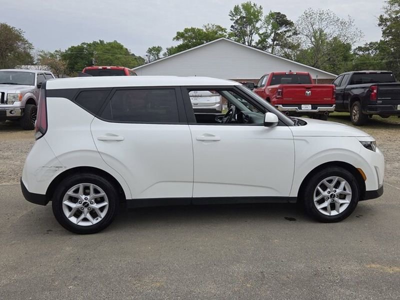 Used 2023 Kia Soul LX w/ Option Group 015 image 13
