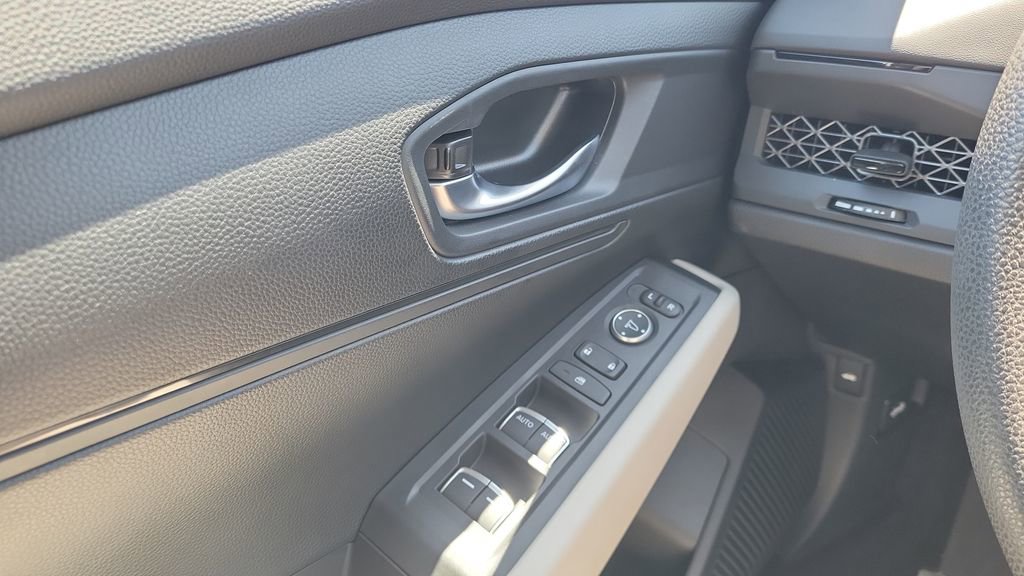 Used 2023 Honda Accord LX image 19