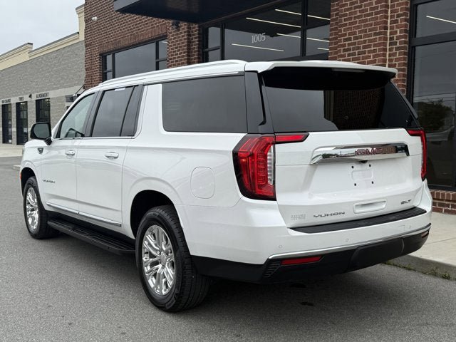 Used 2023 GMC Yukon XL SLT w/ SLT Premium Package AWD/4WD image 4