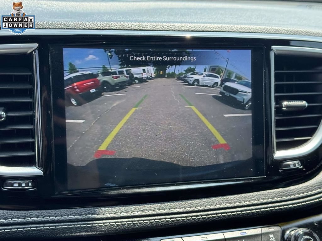 Used 2025 Chrysler Pacifica Limited FWD image 28