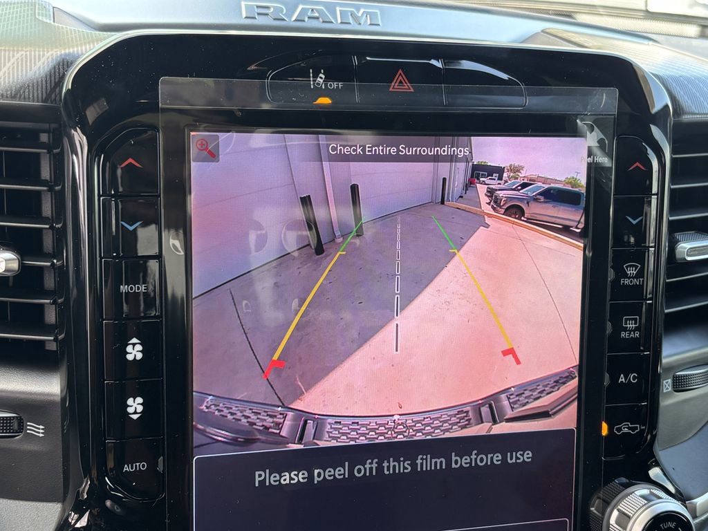 New 2026 RAM 1500 4x4 Crew Cab image 17